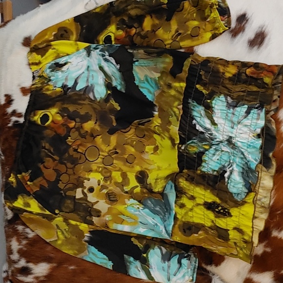 3/$40 Essentials by Milano Blouse Sz L - Picture 4 of 4